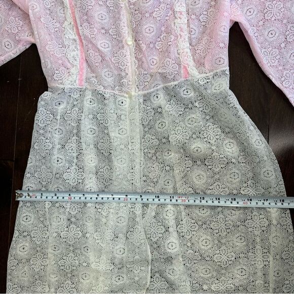 Vintage Ruffled Pink and White Lace  Dress - Picture 15 of 16